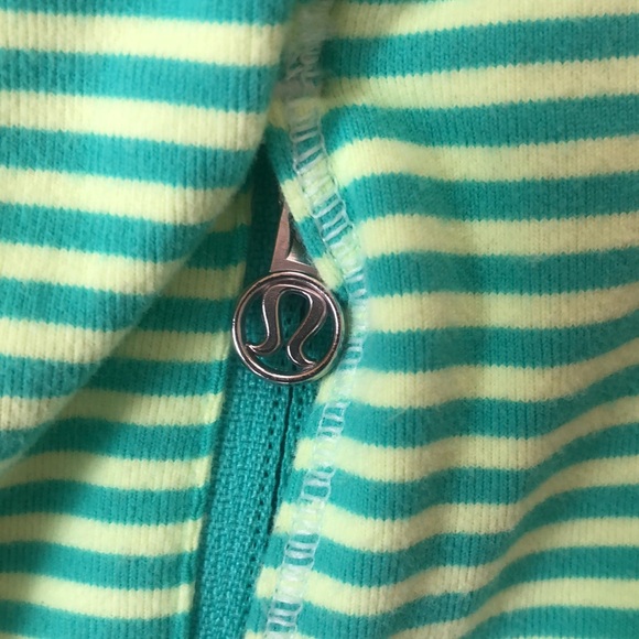 Lululemon excellent striped soft pullover size 6 Amazing EUC worn very few times - Picture 7 of 9